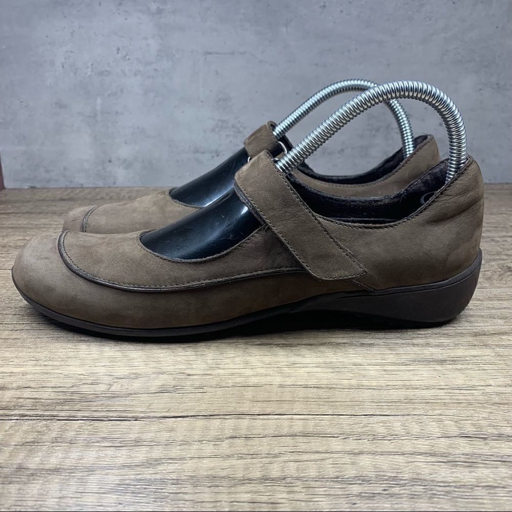 Munro Wm’s Mary Janes Brown Nubuck Leather Shoes‎